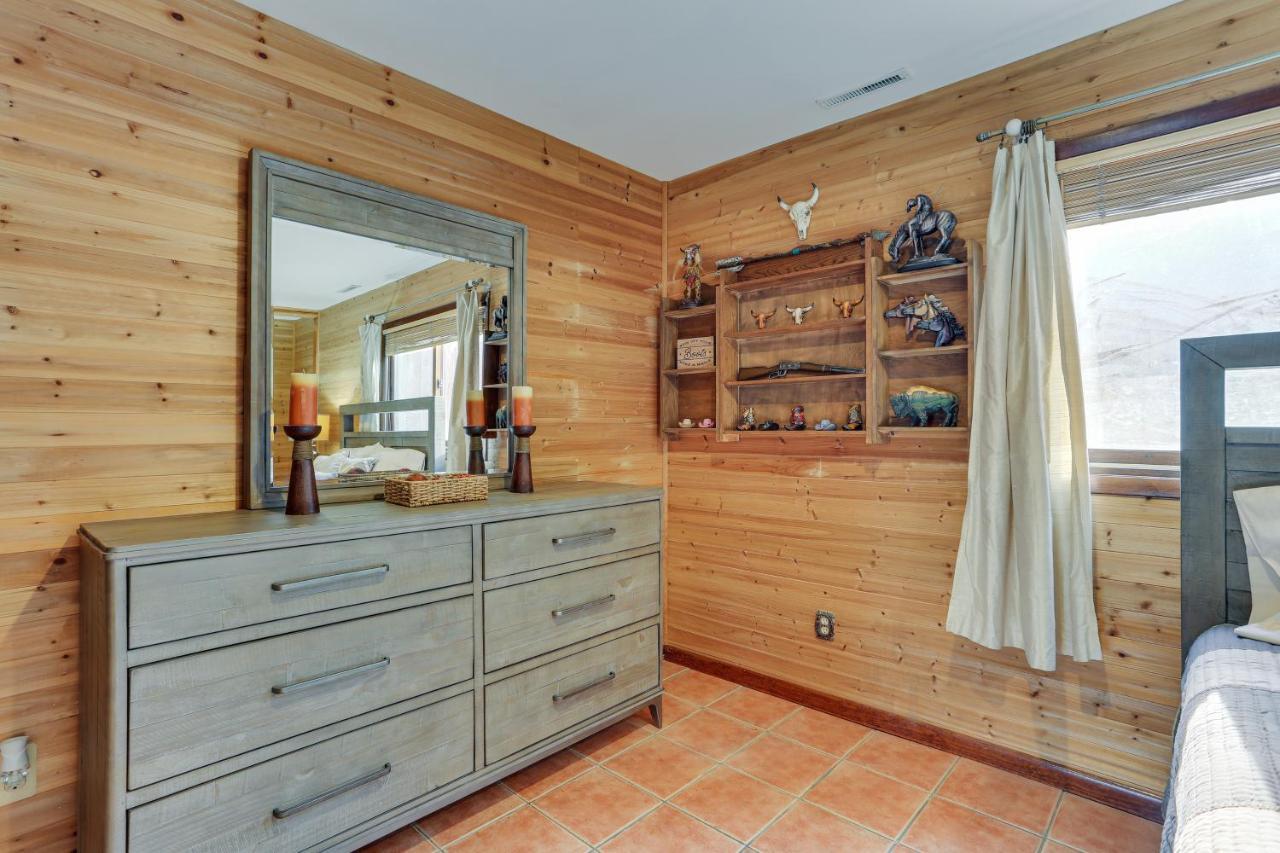 Vernon Township Condo With Balcony Near Ski Lifts! Buitenkant foto