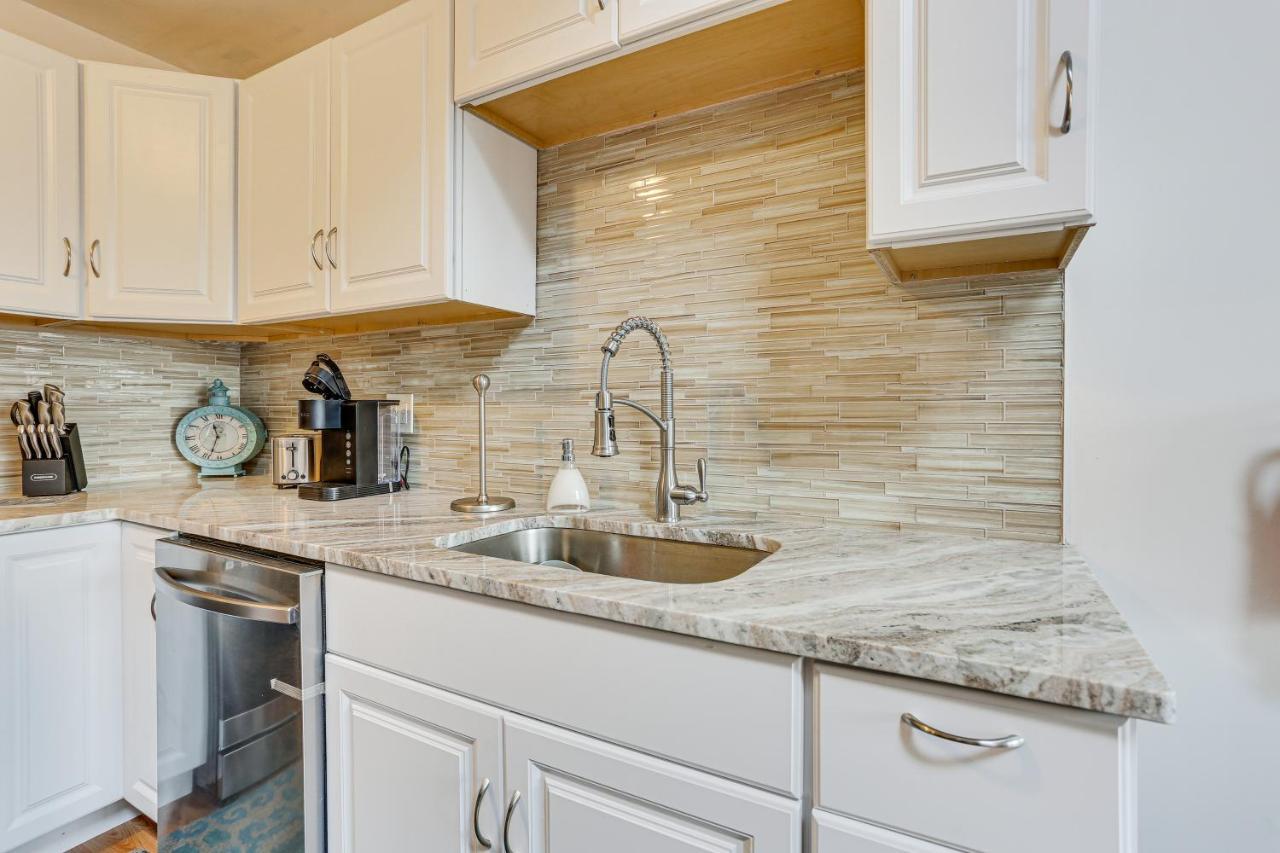 Vernon Township Condo With Balcony Near Ski Lifts! Buitenkant foto